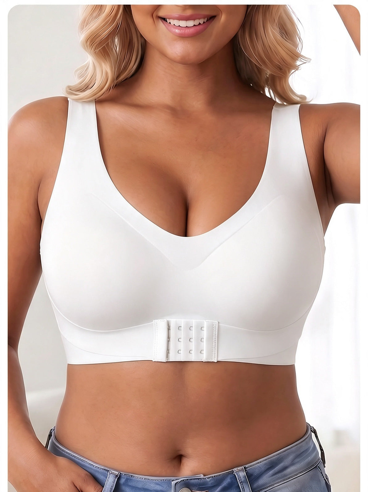 Women's Lightweight Nylon Sports Bra for Yoga & Everyday Wear